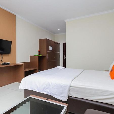 Koolkost Syariah At Taman Simprug Cikarang Hotel เบกาซิ ภายนอก รูปภาพ