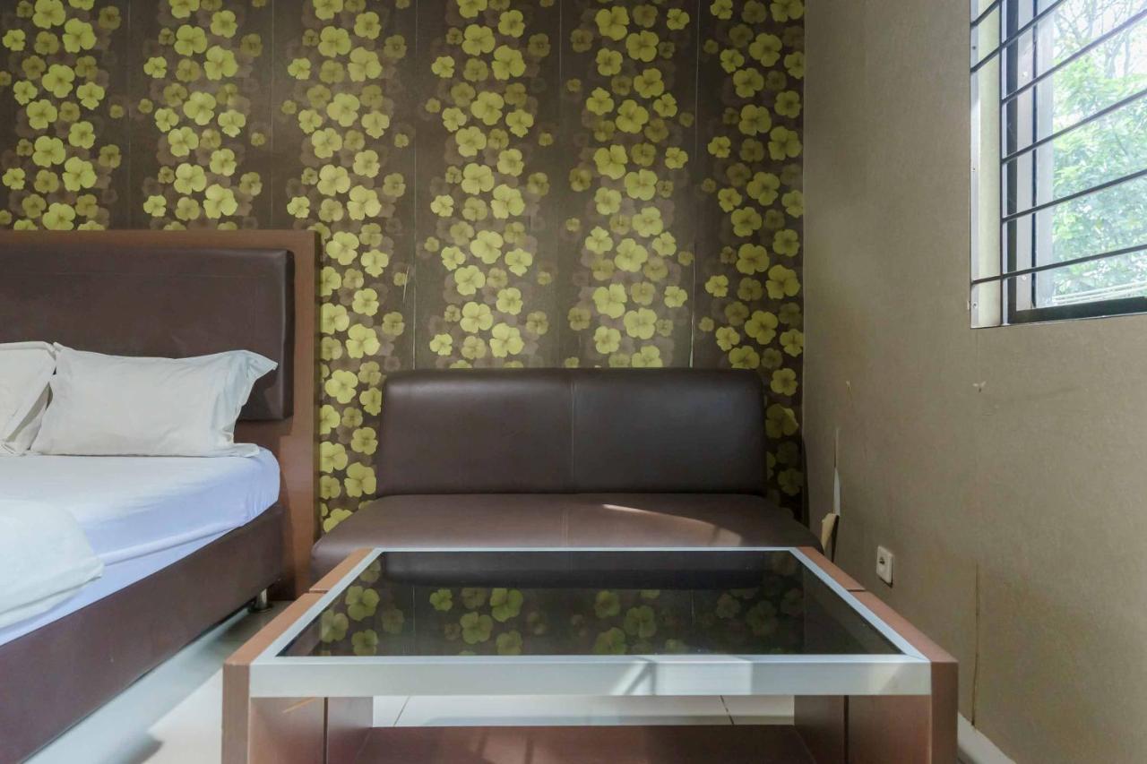 Koolkost Syariah At Taman Simprug Cikarang Hotel เบกาซิ ภายนอก รูปภาพ