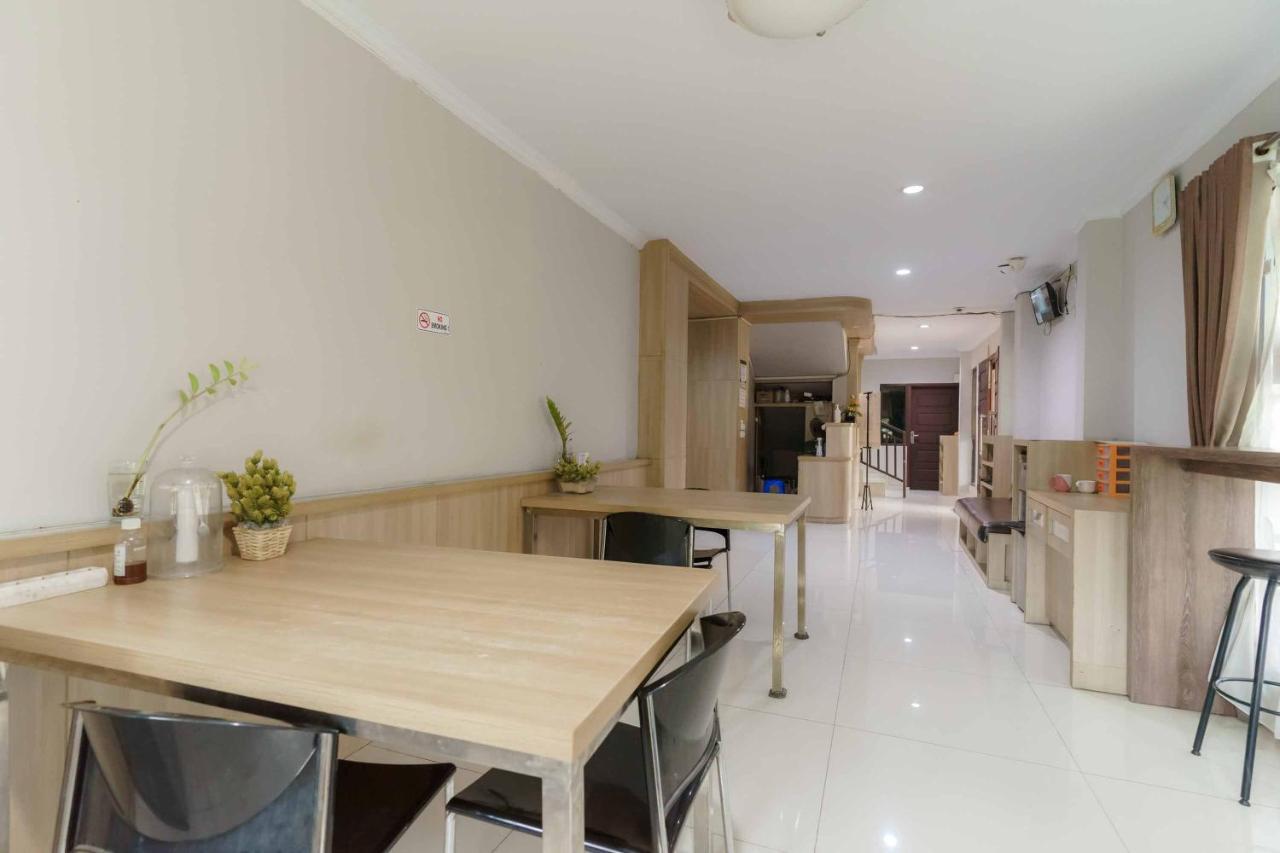 Koolkost Syariah At Taman Simprug Cikarang Hotel เบกาซิ ภายนอก รูปภาพ